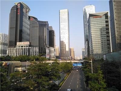 与繁忙都市生活对抗的休闲会所
